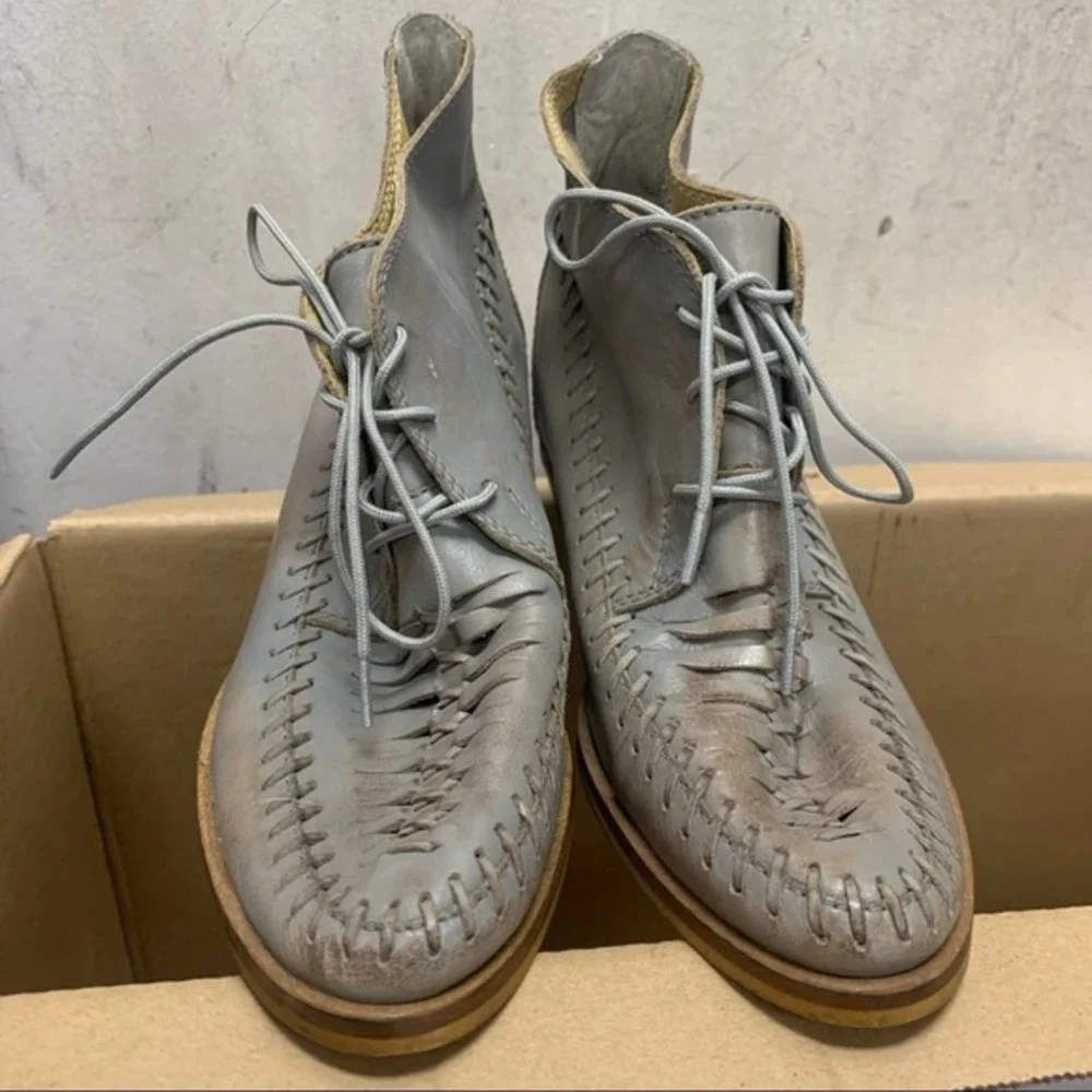 ANTHROPOLOGIE Latigo gray leather woven shoes /lace up booties women's boho SZ 7